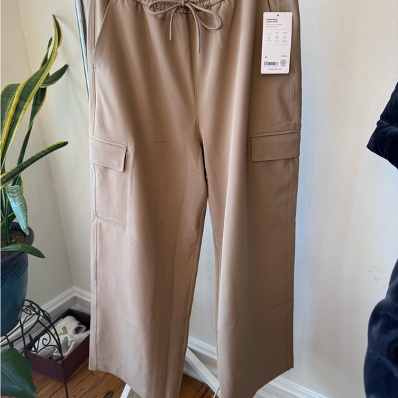 Athleta Beige Cargo Joggers - Picture 4 of 7